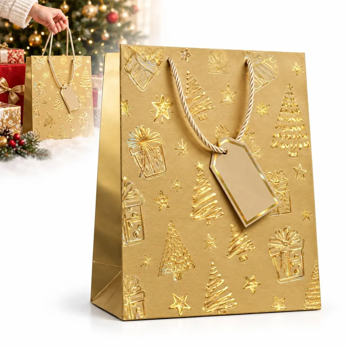 Bolsa Sacola para Presente Natal em Fibra de Celulose – Sacola Texturizada com Alças e Tag para Nome, Embalagem Decorativa para Presentes, Roupas e Kits (DOURADA - P) - 1