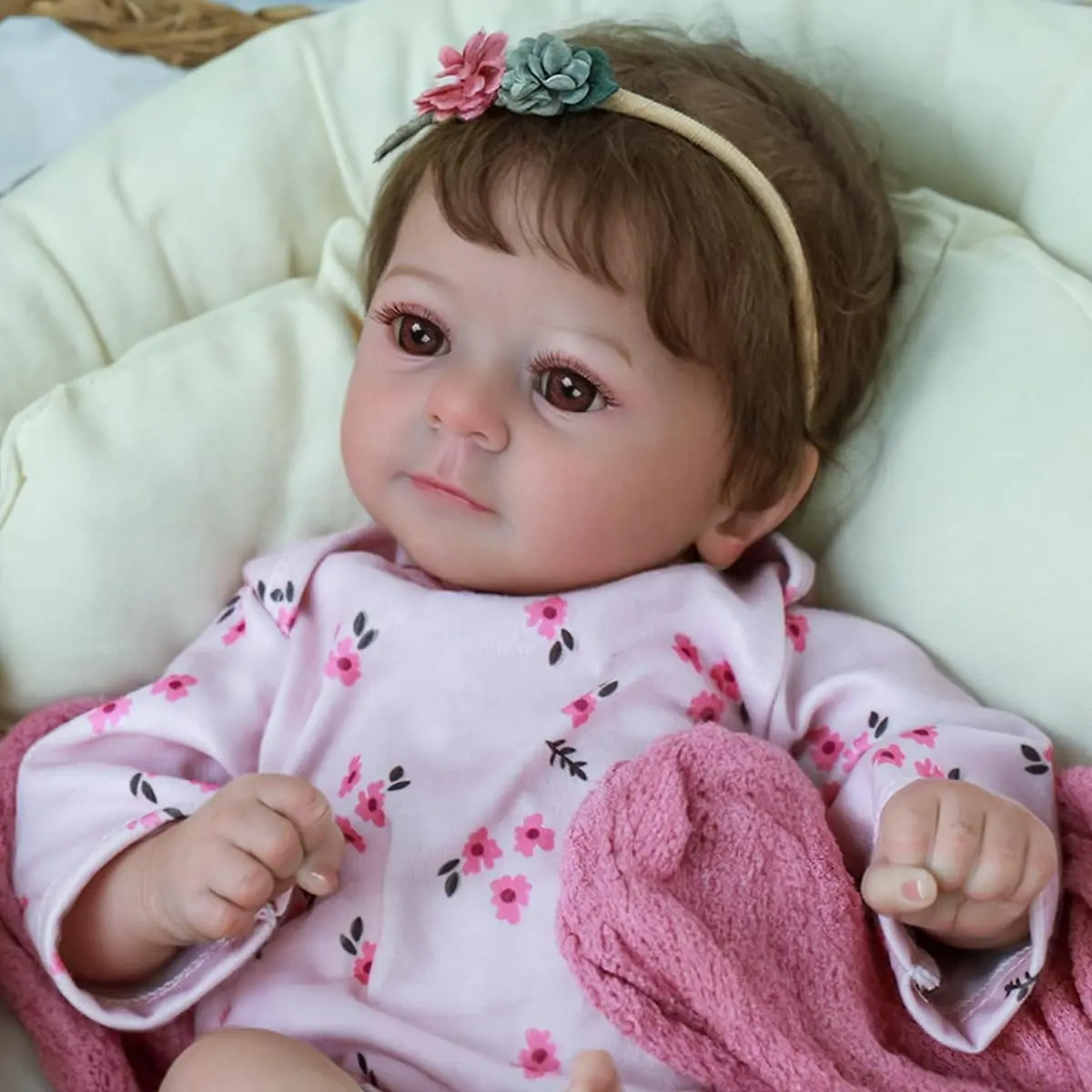 Brastoy Bebê Reborn Menina Boneca de Silicone Realista 48cm Olhos Castanhos | Corpo de silicone Pode tomar banho Pintado Realista Original Com Chupeta Magnética e Acessórios