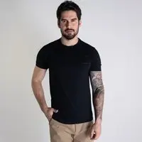 Camiseta Acostamento Escrita Lateral Preta - 1