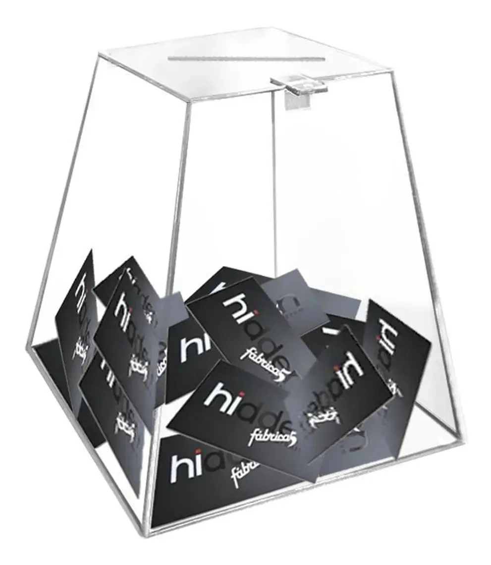 Urna Acrílico Transparente Piramide 20x20x12cm