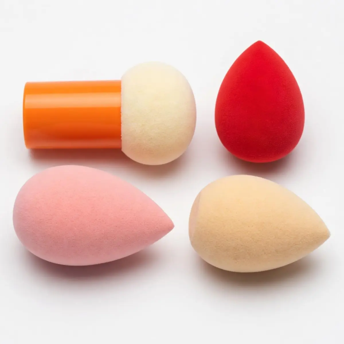 Kit Esponjas para Maquiagem Profissional com Estojo 1 Esponja Cogumelo 3 Esponjas Gota 3D – Aplicação de Base, Corretivo, Contorno, Pó, Blush e Iluminador