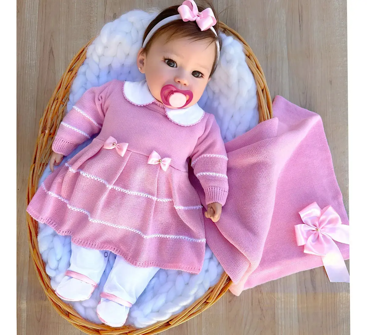 Saída De Maternidade Em Tricô Rosa Bebê Rosa 0 A 3 Meses thumbnail 3