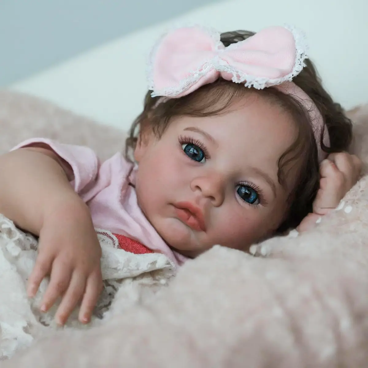 Bebê Reborn Boneca Silicone Menina Realista Pintado 48cm | Olhos Azuis com Urso e Acessórios Presentes Brinquedos Colecionáveis para Meninas Mulheres