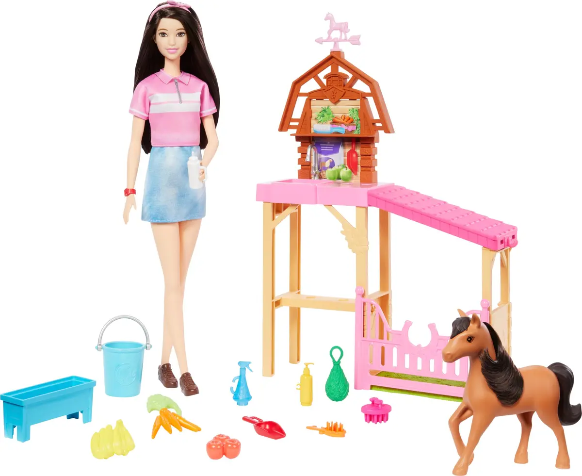 Barbie, Conjunto de Brinquedo Cuidado de Póneis com 4 Áreas, +10 Acessórios e 1 Boneca Renee, Inspirado na série Barbie Detetive: A Grande Corrida de Cavalos, para crianças a partir de 3 anos