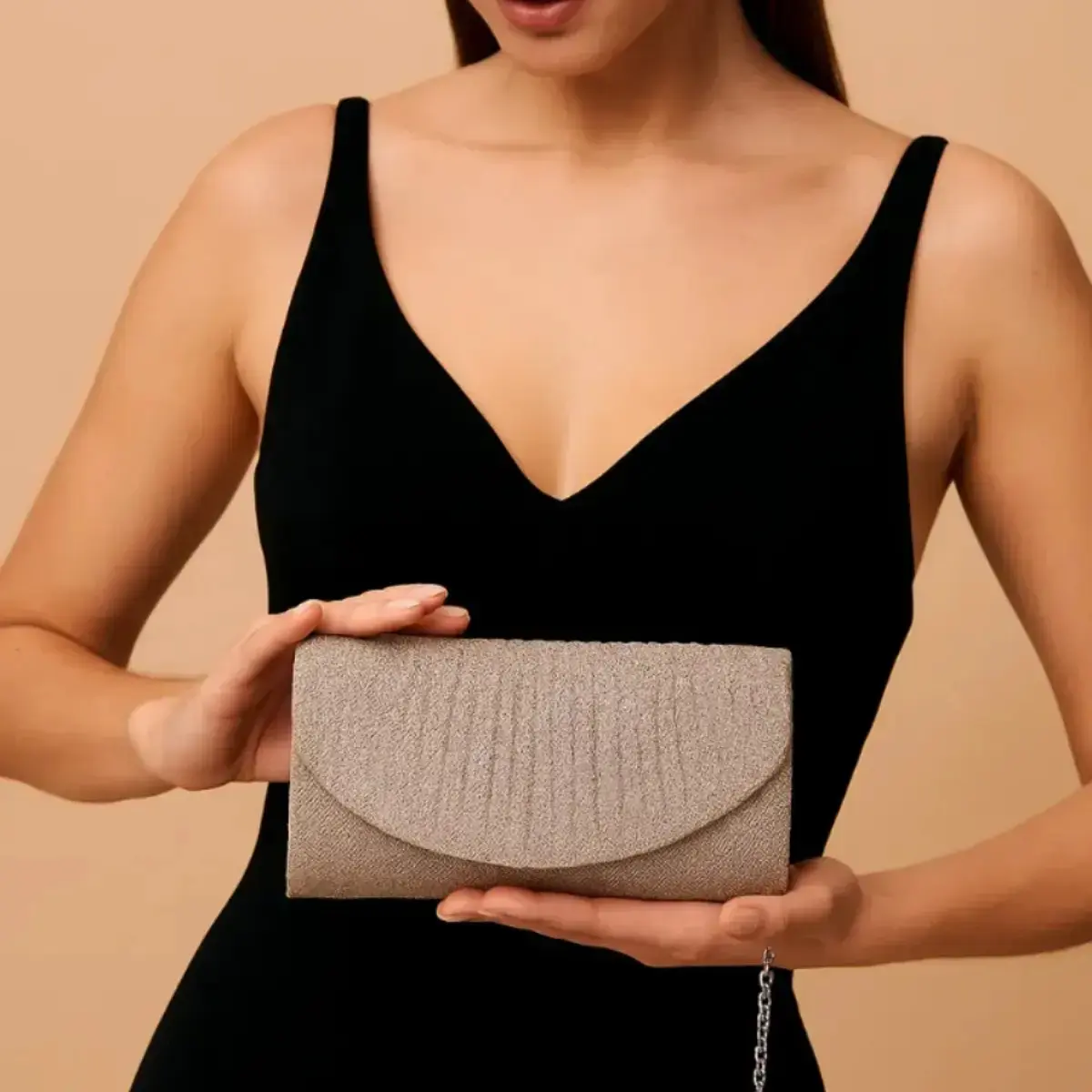 Bolsa Clutch para Festa Brilho e Glitter Feminina com Alça Removível Preta thumbnail 8