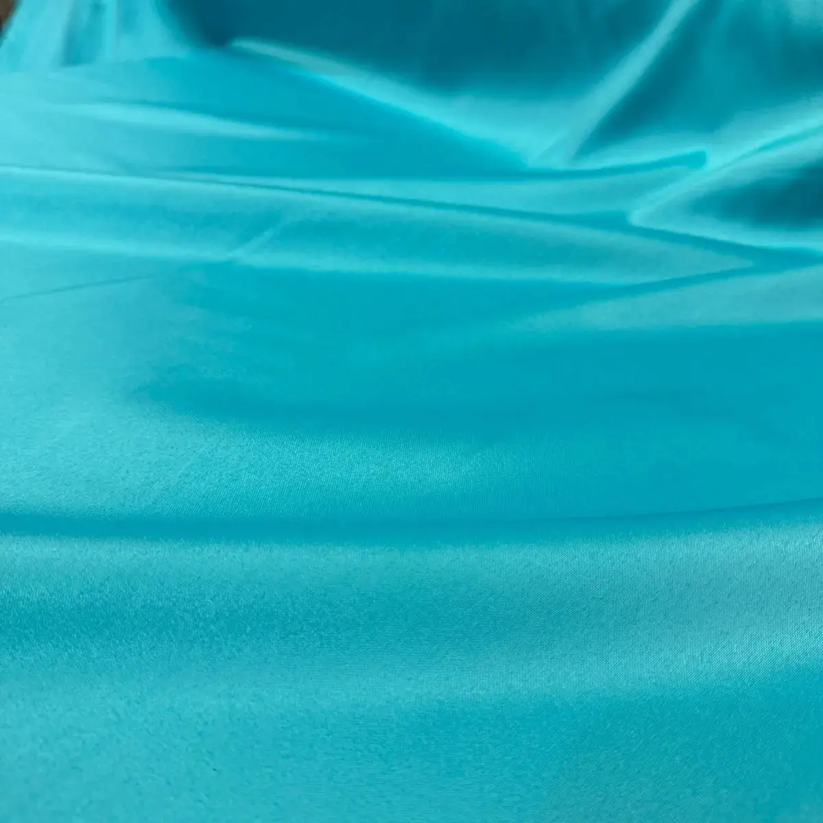 Tecido Gabardine Liso Azul Tiffany para Roupas Femininas – 1,47 m de Largura
