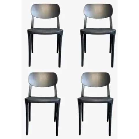 Kit 4 Cadeiras de Jantar em Polipropileno Preto para Sala e Cozinha(NANA) | Kit com 4 cadeiras em polipropileno para sala de jantar e cozinha; formato e medidas variam conforme o modelo escolhido.