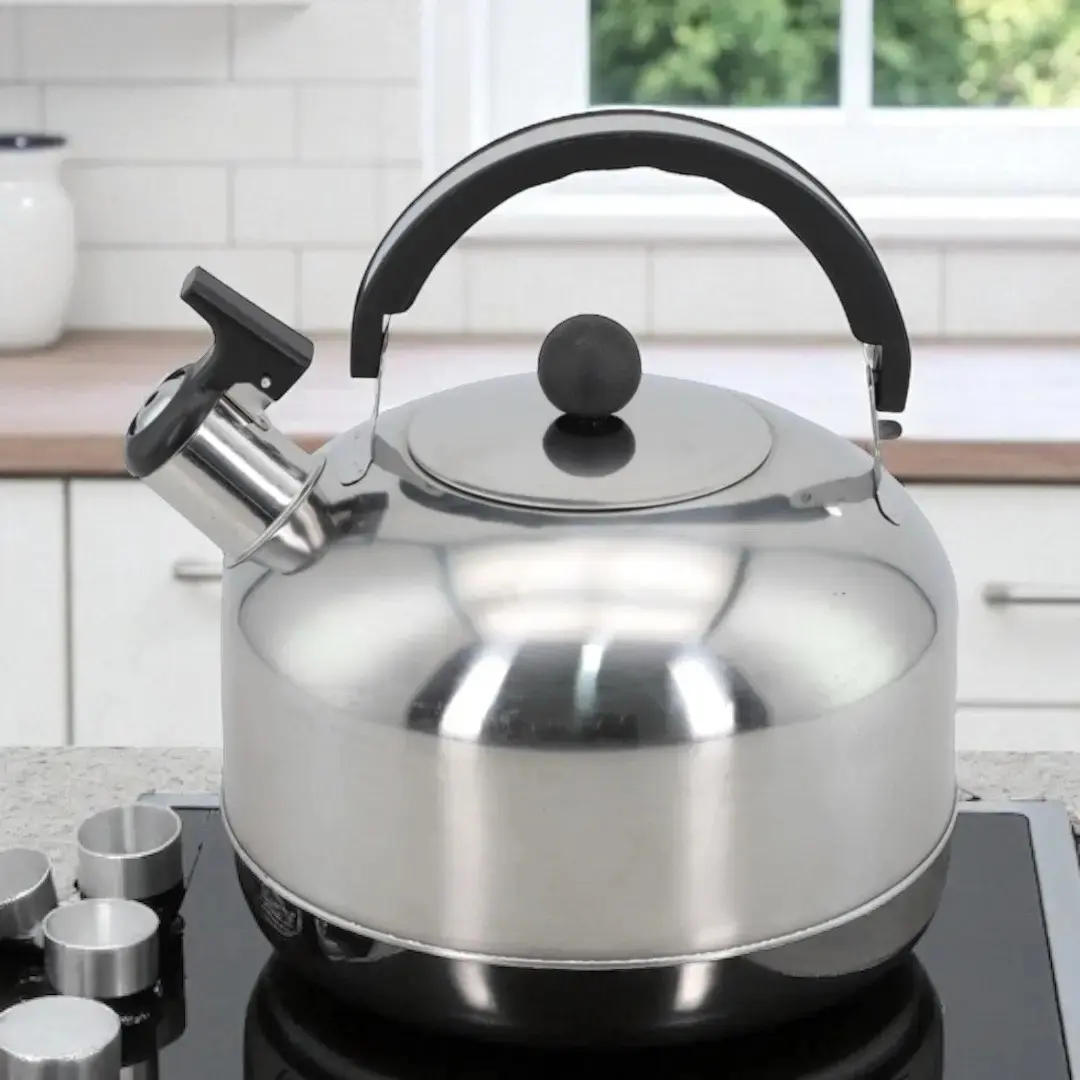 Chaleira Com Apito 2 Litros Aço Inox Em Casa Tem Resistente Cor Cinza thumbnail 6