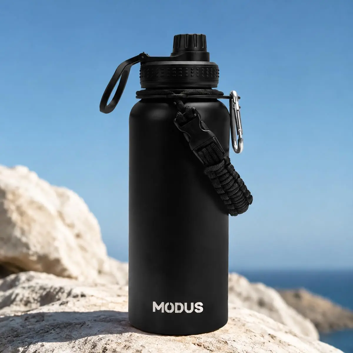 Garrafa Térmica 950ml de Inox, Parede Dupla, Isolamento a Vácuo | Bico Antivazamento, Com Alça de Paracord, Mantém Quente e Gelado (Preto)