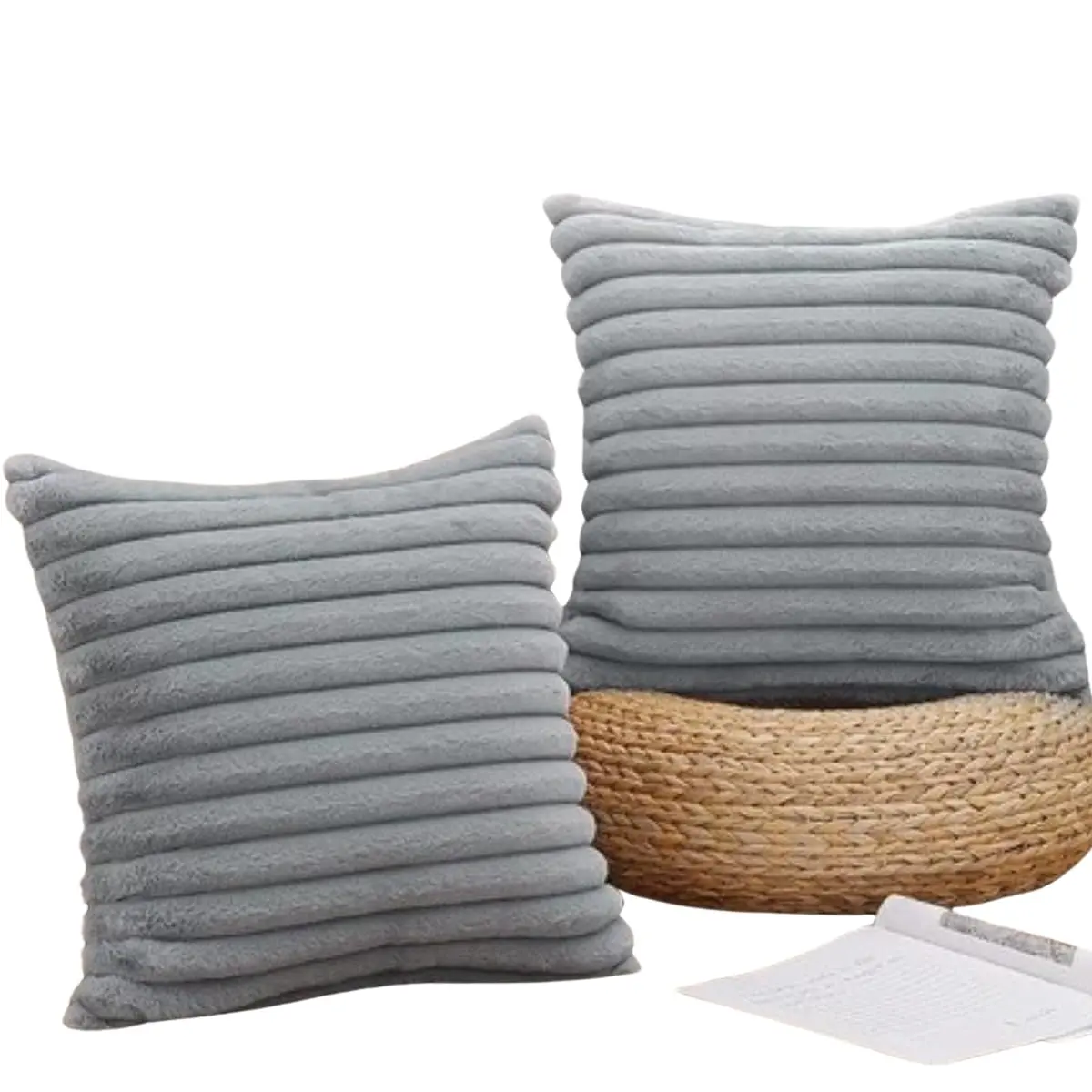 Capa de Almofada, Kit com 2 Capas Decorativas em Pelúcia, Plush, Luxuoso, Toque Suave, Desenhos em Relevo, Sala - Casa e Decoração (Cinza) - 1