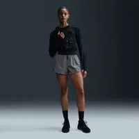Shorts Nike Run Division Feminino - 1