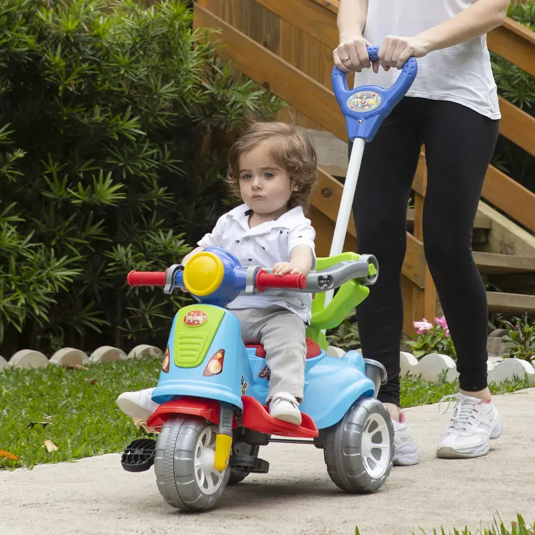 Triciclo Infantil Kids Avespa Carrinho De Passeio Com Empurrador Colorido thumbnail 2