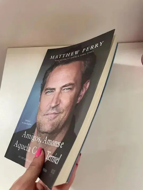 Amigos Amores E Aquela Coisa Terrível de Matthew Perry Capa Mole thumbnail 2