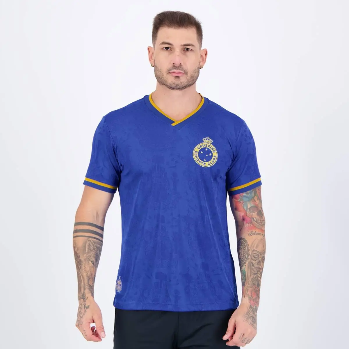 CAMISA CRUZEIRO 2003 TRIPLICE COROA EM JACQUARD TEMÁTICO ESCUDO BORDADO, MASCULINA, EG