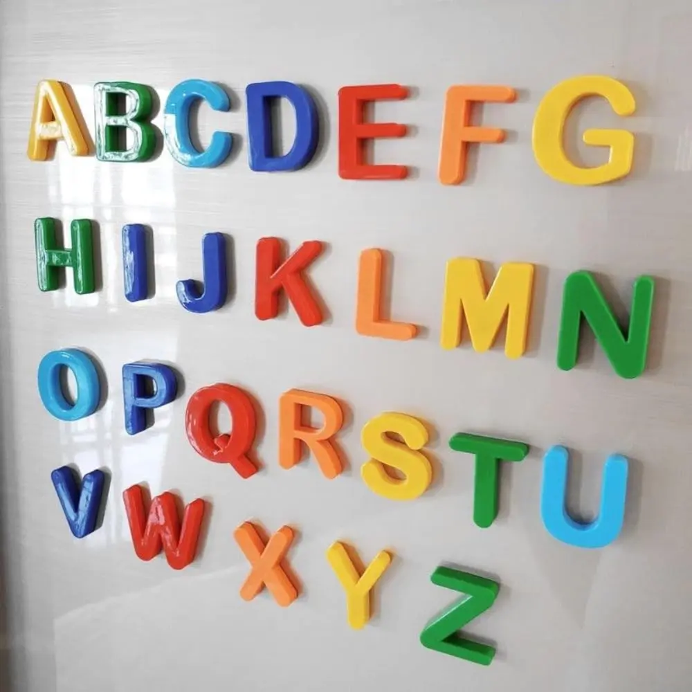 Alfabeto Magnético Infantil 26 Letras Maiúsculas Coloridas - Brinquedo Educativo Pedagógico de Encaixe e Montar para Geladeira, Lousa e Painel Metálico