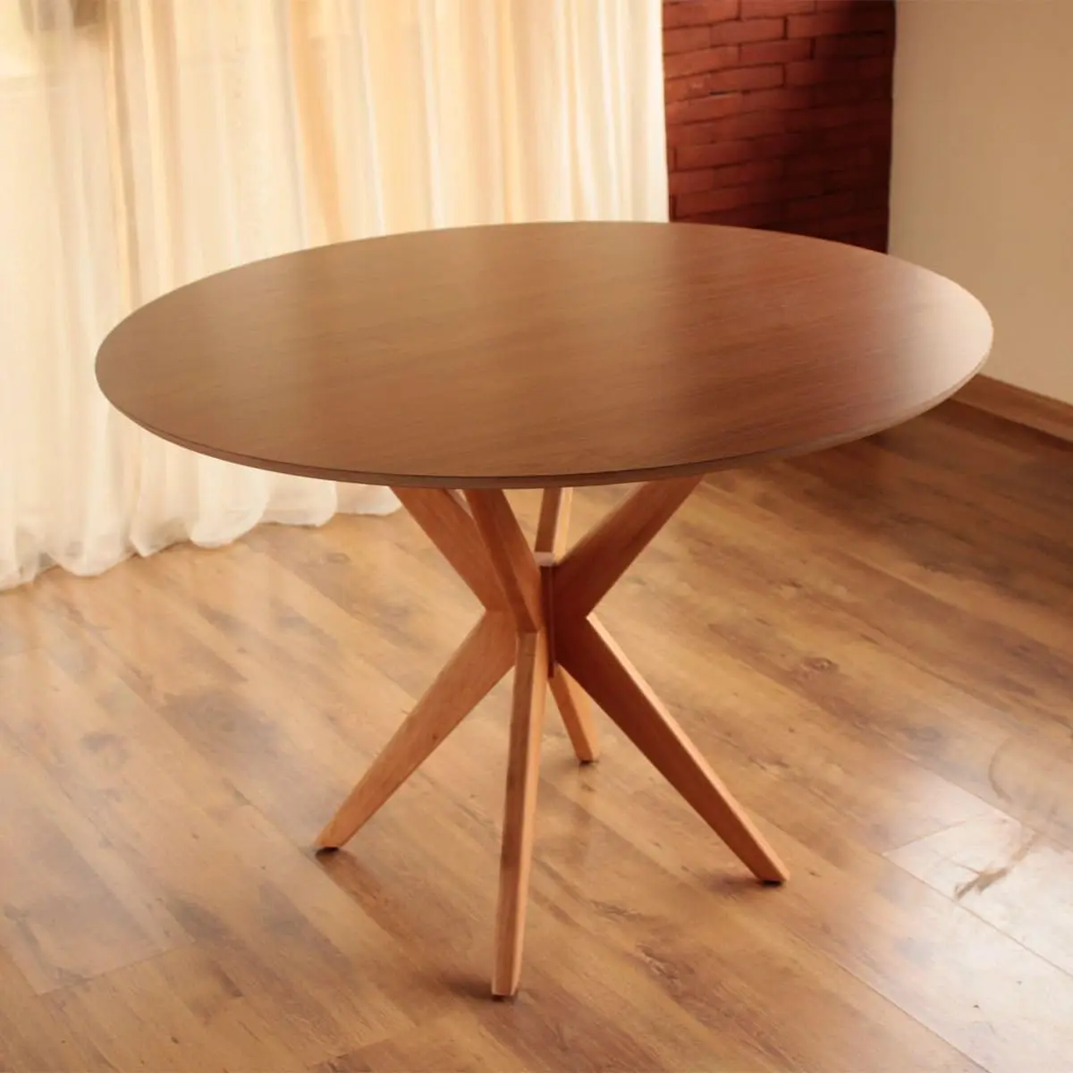 Mesa de Jantar Base Estrelada de Madeira Maciça 120cm Alice Cinamomo - 1