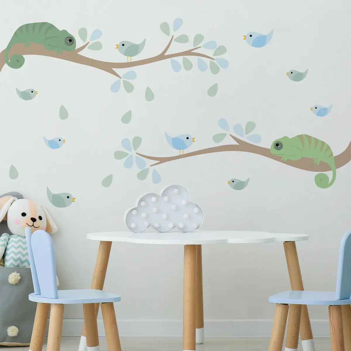 Adesivo de Parede Infantil Galhos e Pássaros com Camaleão (Colorido Menino) - 1