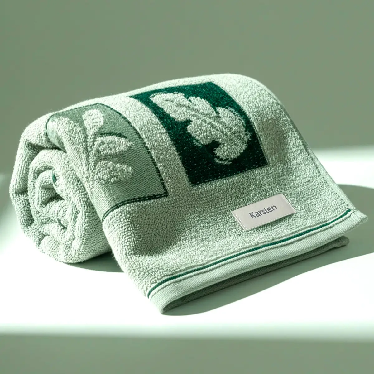 Toalha de Banho Karsten Quebec 100% Algodão - Barra em Jacquard Grossa Macia Piquet Antipilling 70 x 1,35cm (Verde Eucalipto 40239/3)