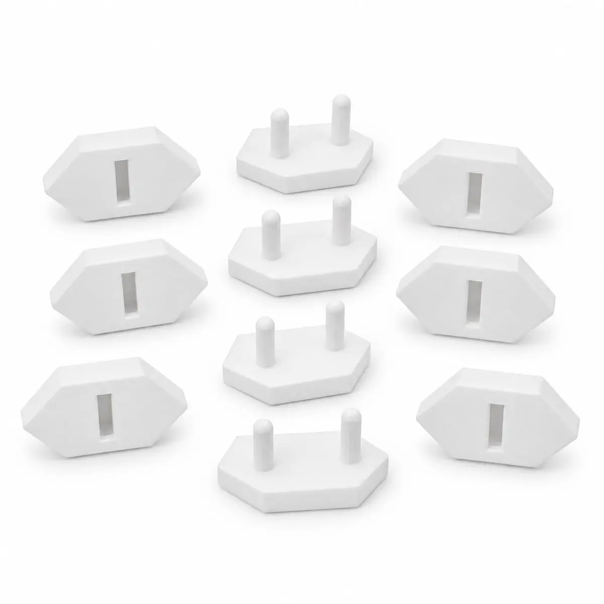 Protetor de Tomada Infantil Kit Segurança Bebê Criança Branco 2 Pinos(10un) | Proteção discreta para tomadas, encaixe firme e remoção prática para aumentar a segurança de ambientes com bebês e crianças.