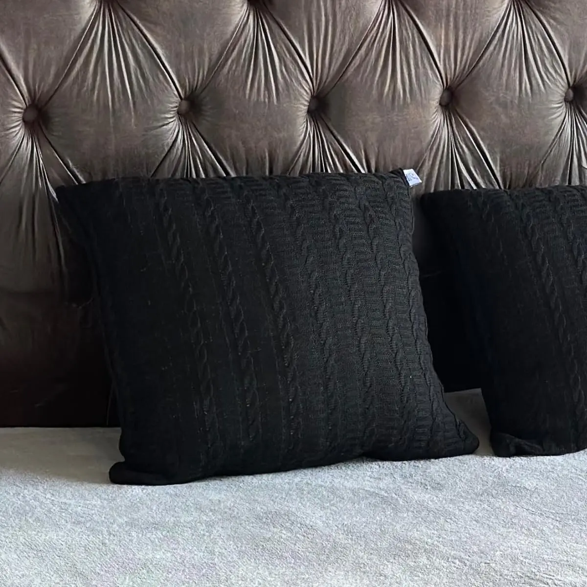 Capa De Almofada Tricot Com Zíper Invisível Sofa Poltrona Trico Trança 45x45 Premium - Costura Mágica (Preto)