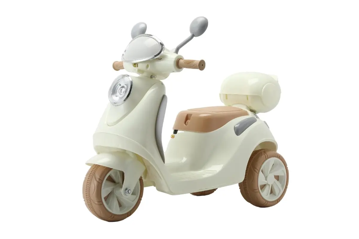 Bang Toys - Scooter Elétrica Infantil Bella T3 6V - com Bagageiro, Luzes de LED, Sons, Entrada USB/MP3, Indicador de Bateria - Suporta até 30kg - Cor Bege - 1