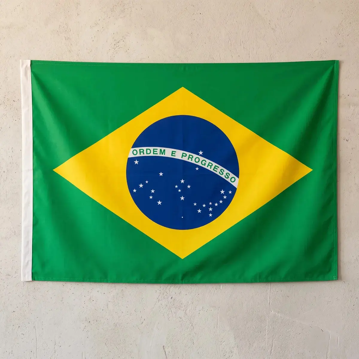 Bandeira do Brasil em Poliéster Reforçada 1,8 x 2,7m para Eventos