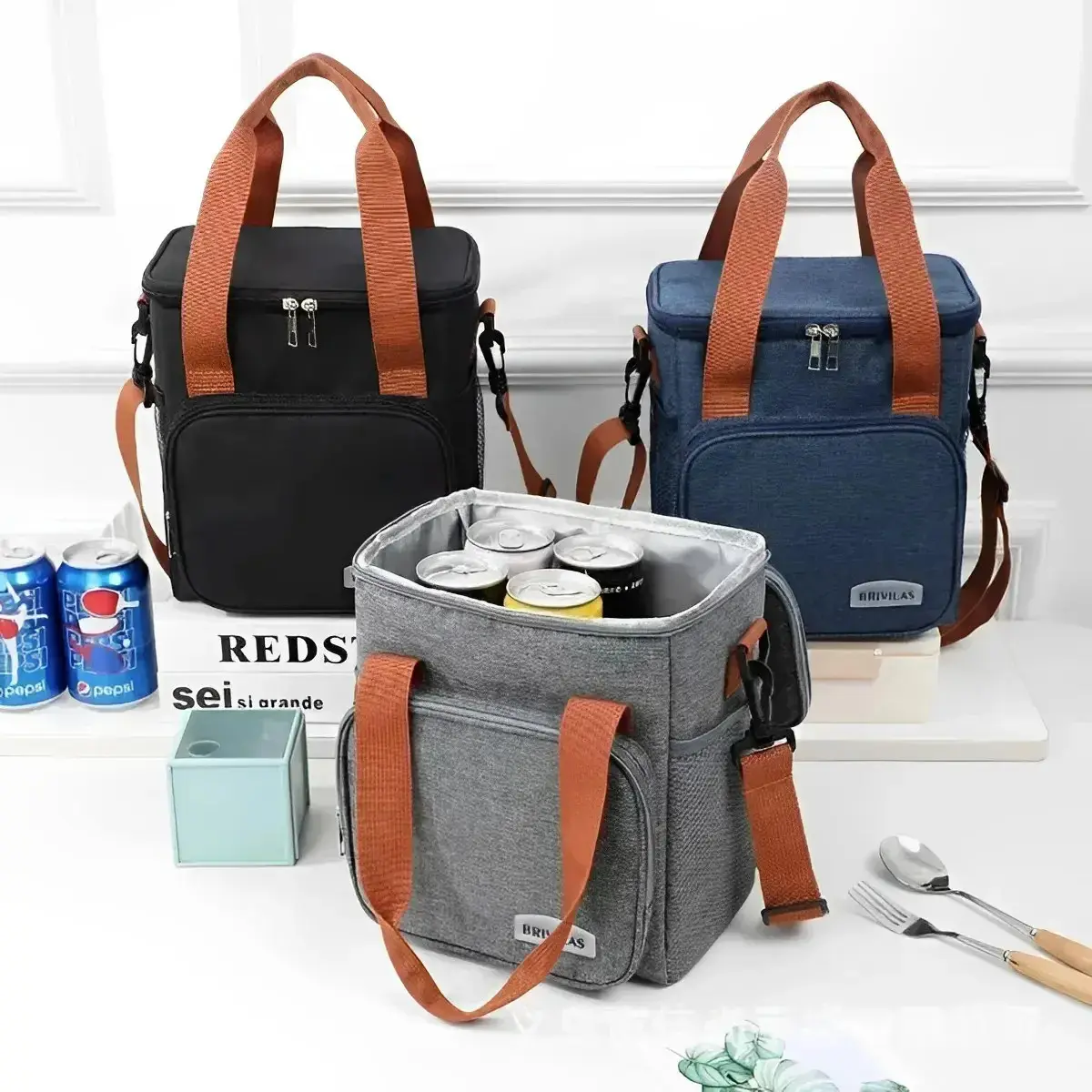 Bolsa Térmica Lancheira Marmita 12L Média Cerveja Comida Bebidas Academia Trabalho Escola Passeio Alça Ajustável e Removível Conserva Quente E Frio Cor Preta Tche Amo thumbnail 8