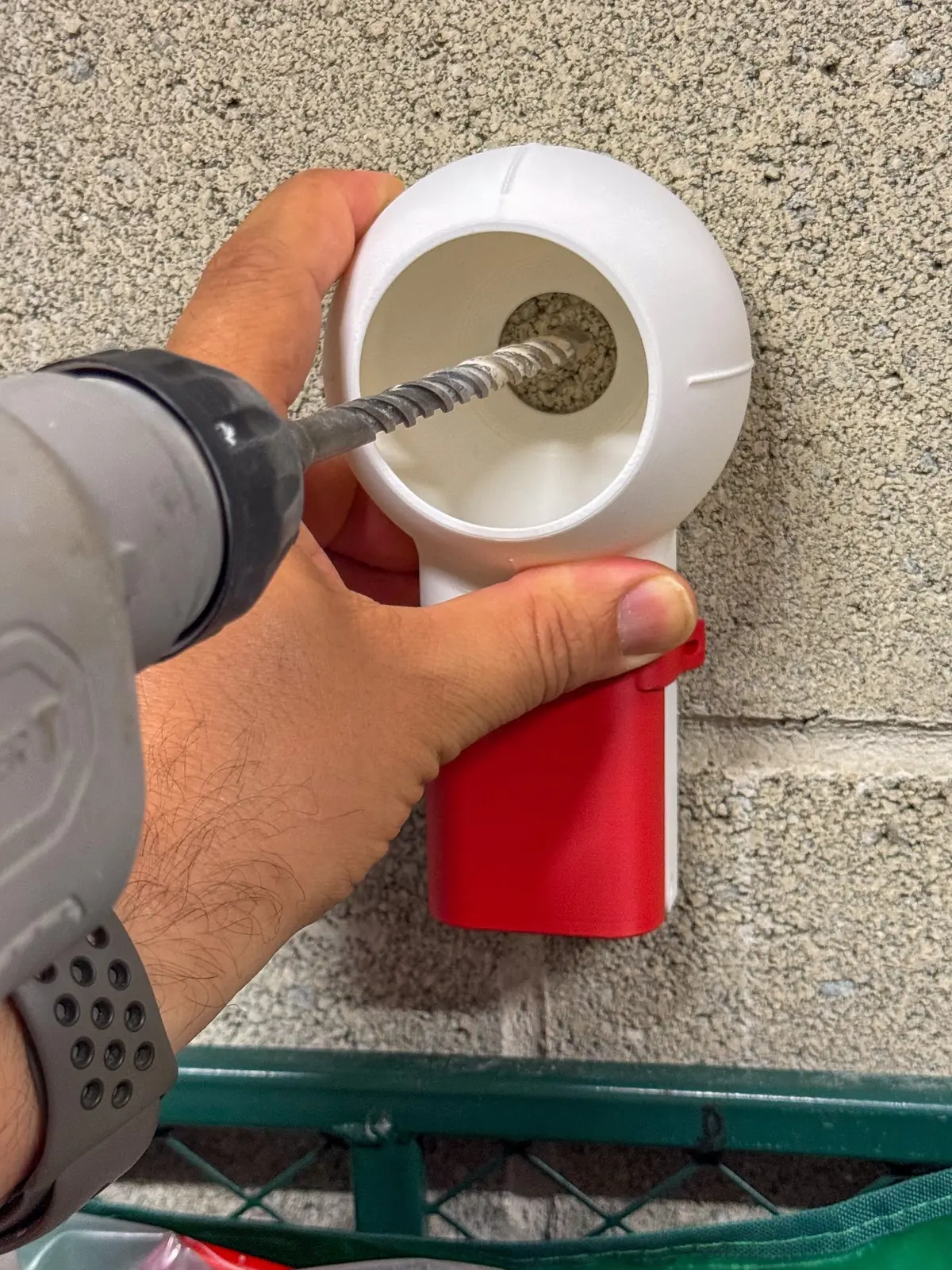 Coletor de Pó para Furadeira, Branco e Vermelho | Recipiente Anti Poeira, Adaptador Universal, Para Perfuração, Limpeza e Proteção, Para Obras e Reparos - 1