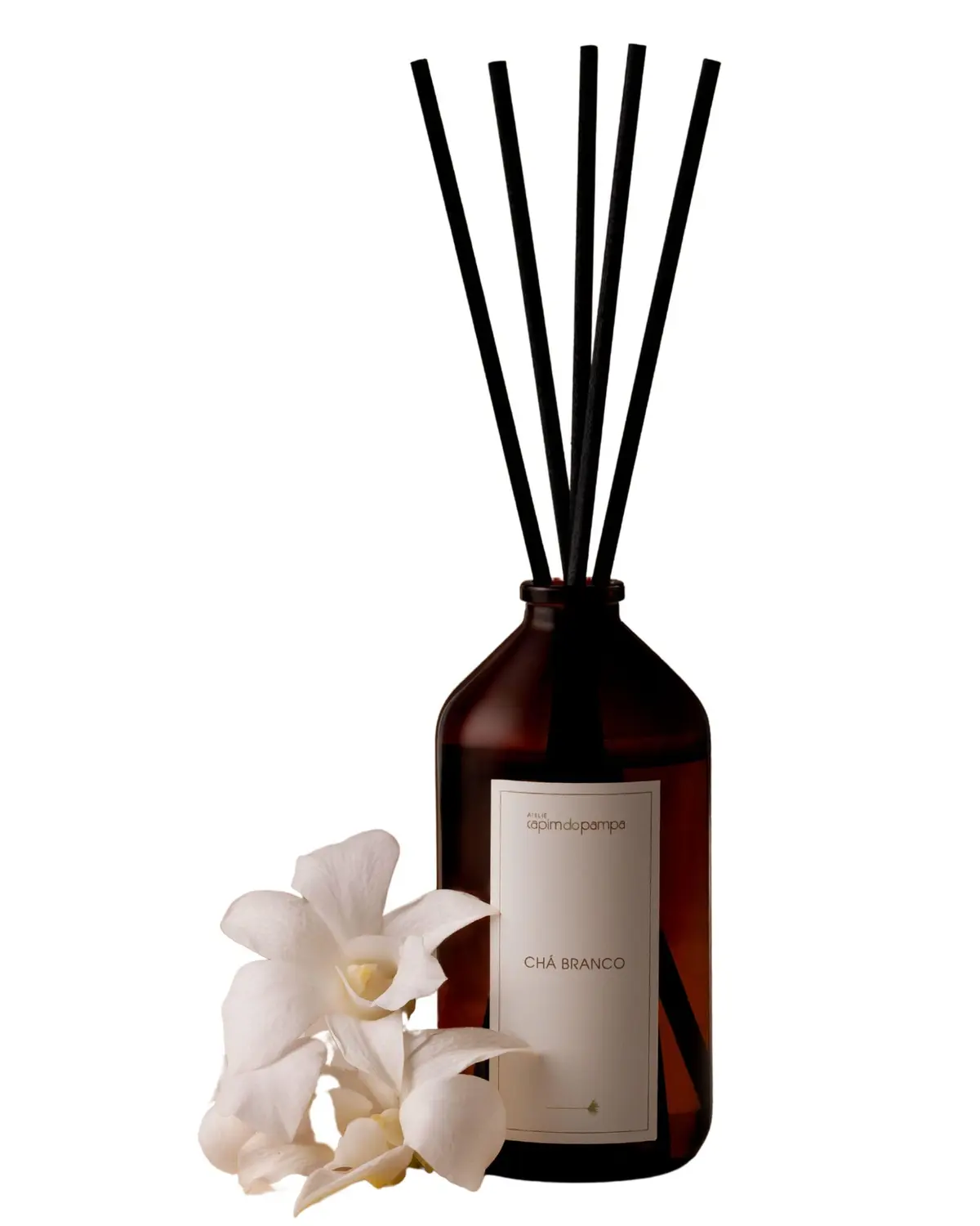 Ateliê Capim do Pampa Difusor de Aroma de Varetas Chá Branco 230ml | Aromatizador de ambiente artesanal, fragrância cítrica e aromática, vidro âmbar com 5 varetas de algodão, perfuma e decora