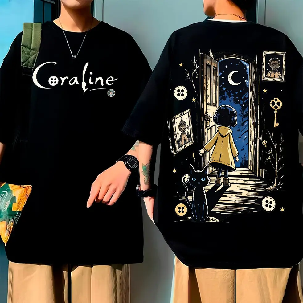 Camiseta Unisex de Alta Qualidade, Design com Tema Coraline, texto "Coraline" na parte frontal, estampa retro com person - 1