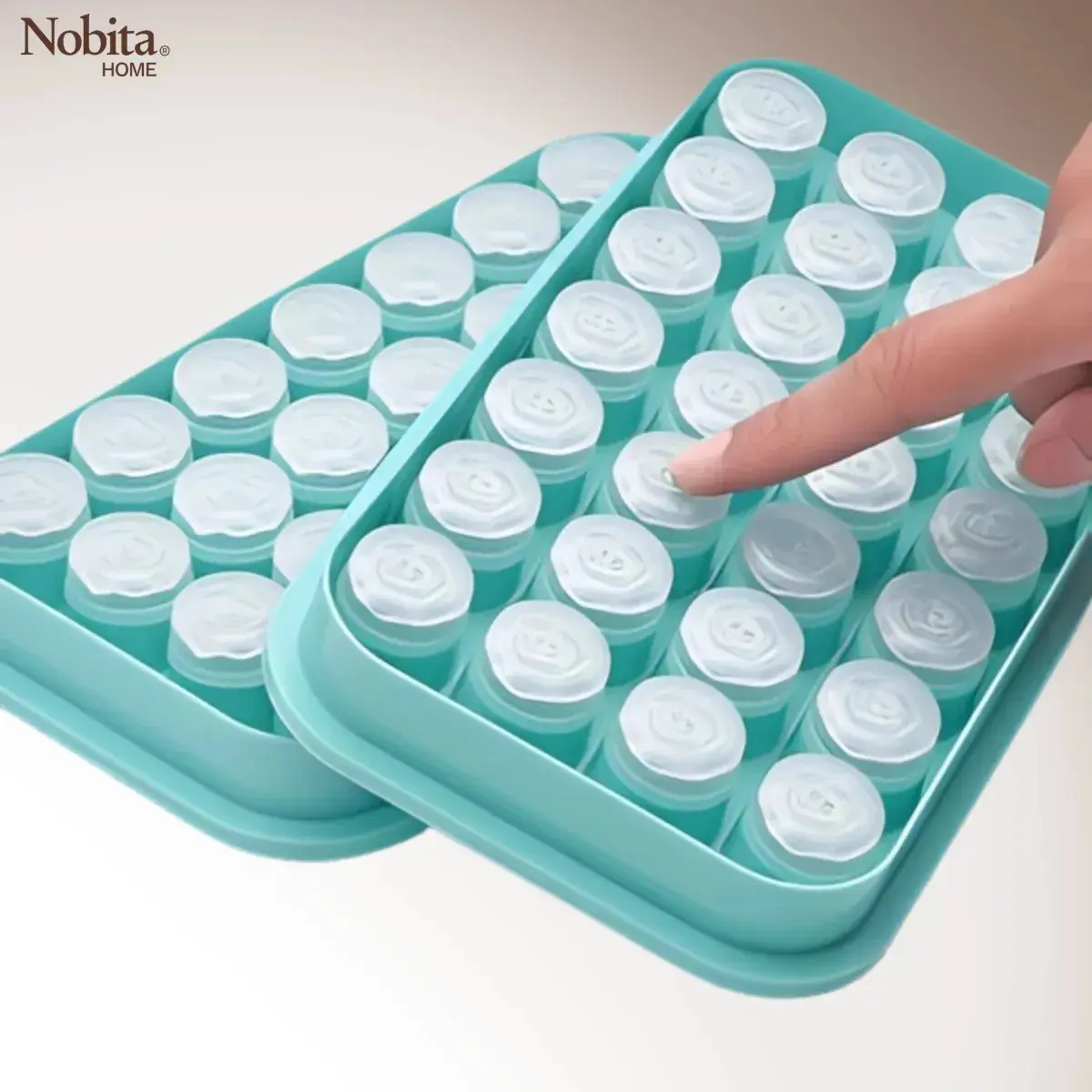 Forma De Gelo Silicone 28 Cubos Em Formato De Rosa Com Reservatório E Tampa Azul thumbnail 4