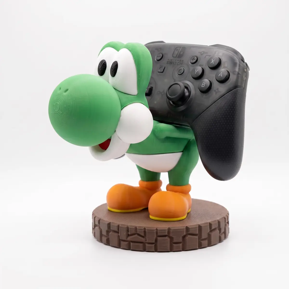 Suporte Universal para Controle de Videogame Yoshi - Temático - Impressão 3D Premium - Organizador de Setup Gamer (Xbox, PS5, Switch) - 1