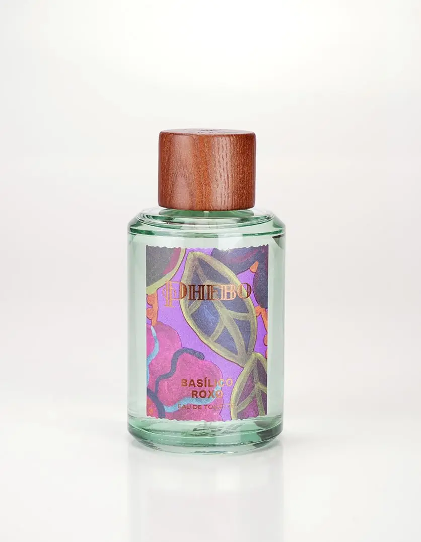 Phebo Aromáticos Eau de Toilette Basílico Roxo 200ml | A linha Aromáticos destila o frescor vivo das plantas e ervas em combinações que exalam rusticidade e naturalidade.