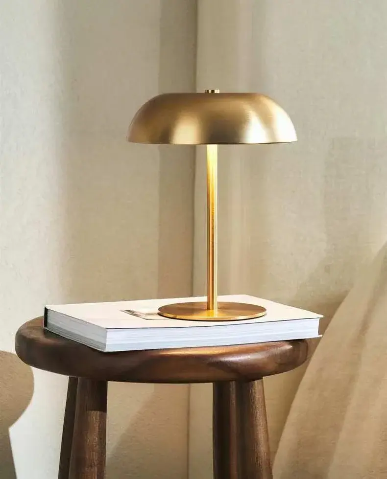 Candeeiro de mesa cogumelo bonito, controle de toque 3 cores regulável, lâmpada de cabeceira led recarregável sem fio para presente de decoração de casa - 1