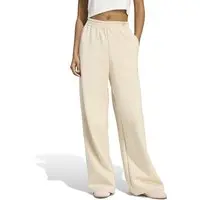 Calça adidas de Modelagem Reta Soft Lux - Feminina