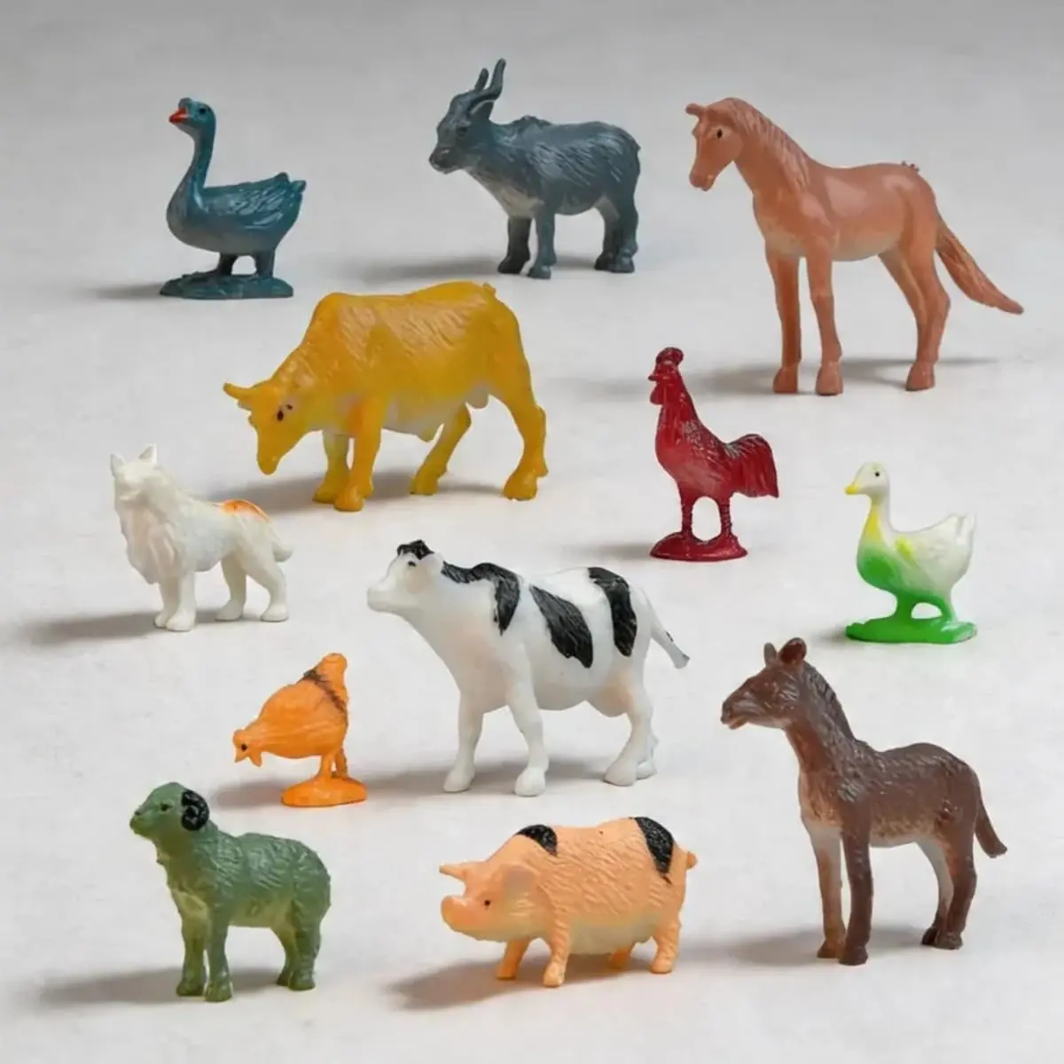 Kit 12 Miniaturas Animais da Fazenda Brinquedo Infantil Bichinhos - YASDA