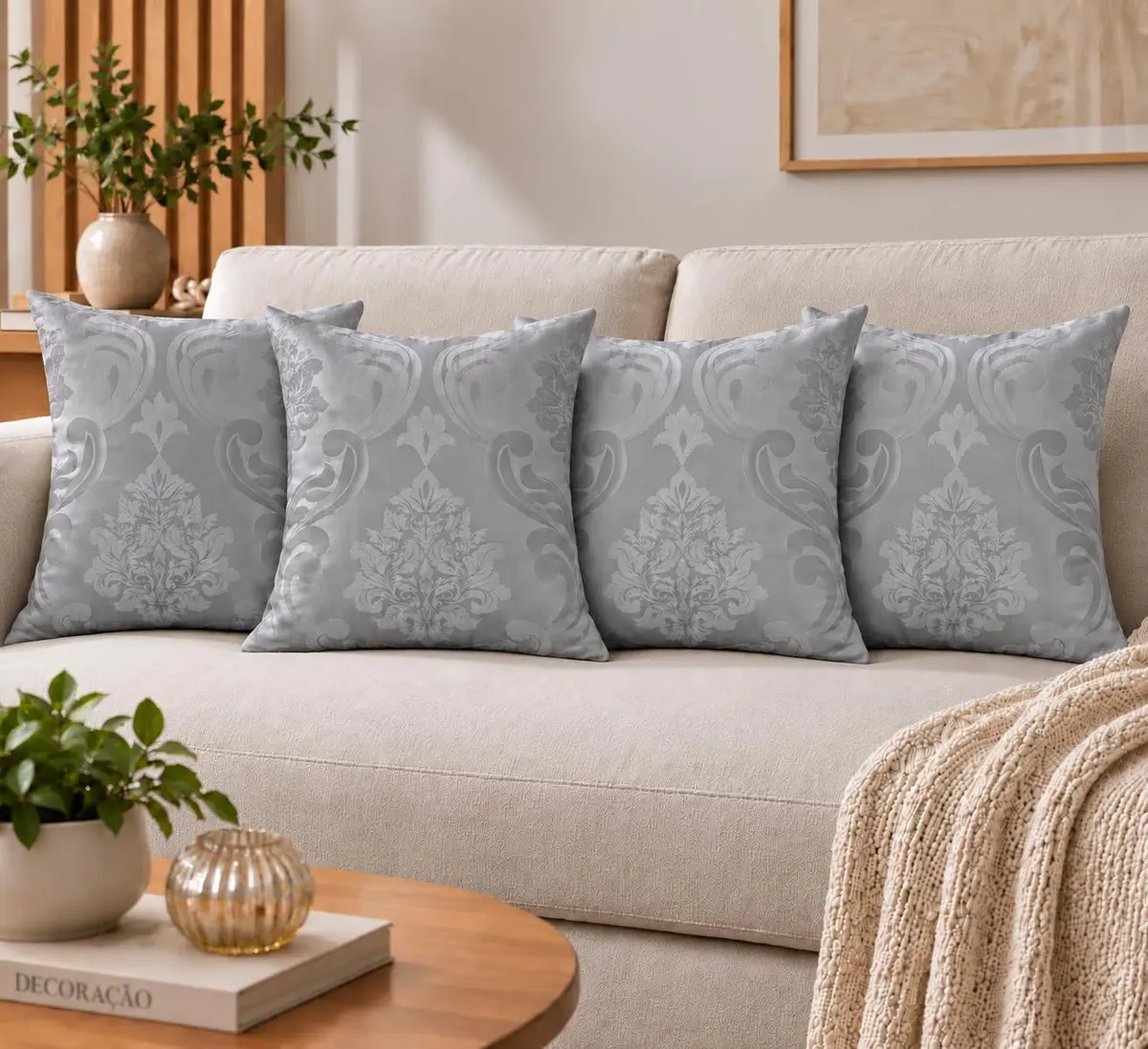 Capa de Almofada Jacquard 45x45 cm Kit 4 Peças Relevo Decorativo Cinza | Tecido 100% Poliéster, Fechamento Transpasse Estilo Envelope sem Zíper, Acabamento Sofisticado para sua Decoração