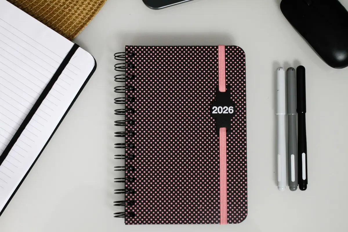Confetti - Agenda Clássica Dots Preto C/Impressão Rosa Claro