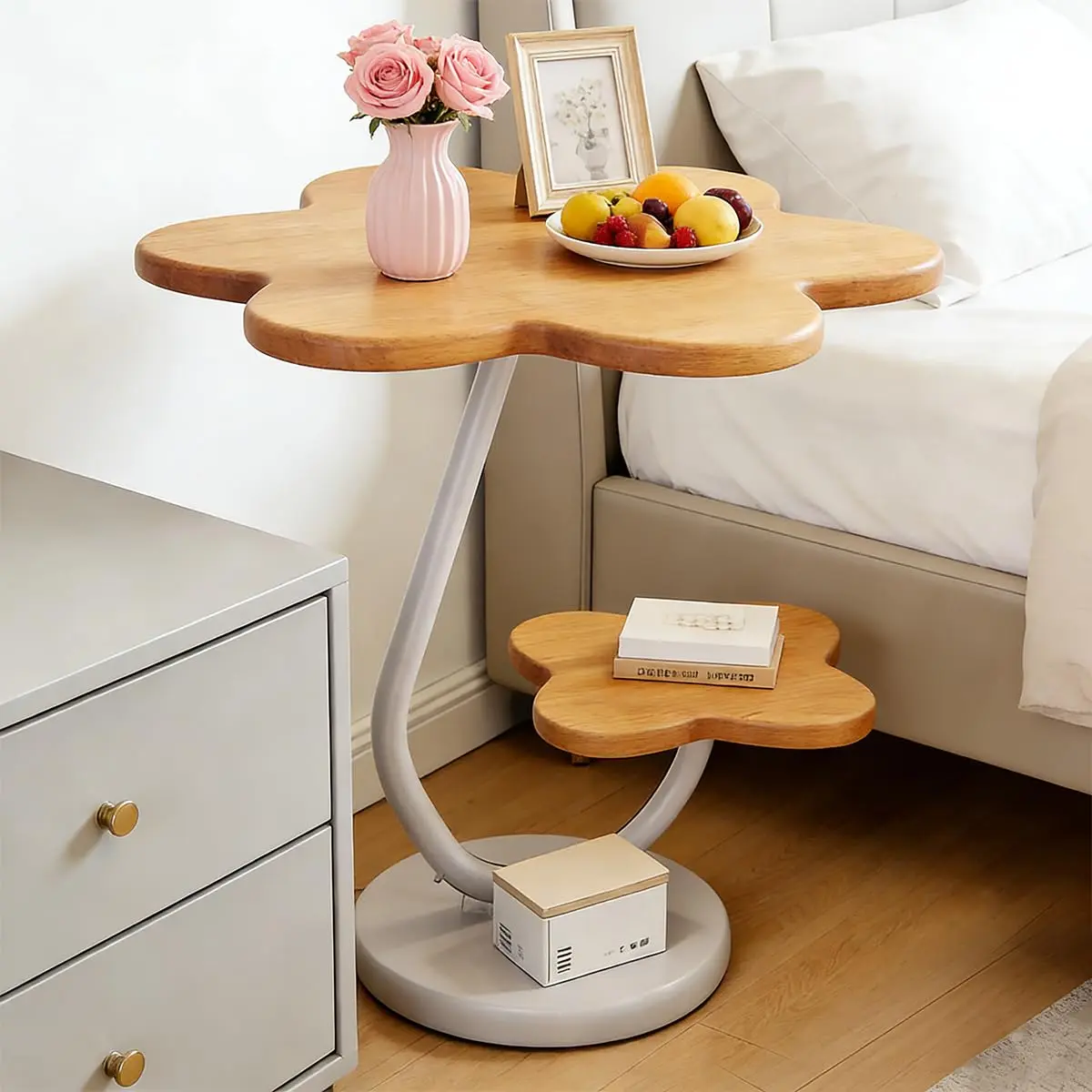 Mesa de Centro em Forma de Nuvem e Flor - Design Único, Base Estável e Versátil (Amarelo)