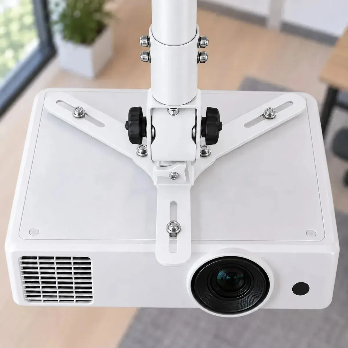 Suporte Para Projetor De Teto Parede Fixo Inclinável 15 Graus Giratório 360 Graus Suporta Até 10kg Feito Em Aço Carbono Pintura Eltrostática Brasforma Sbrp756 Branco Engate Rápido Com Kit De Parafusos thumbnail 6